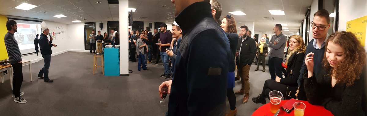 🦄 Dernière soirée (officielle) de La Tour Du Web ! Vous êtes nombreux à être venu.e.s, on vous ❤ Eeet...En exclu pour les présents, on dévoile le nouvel espace de @lacuisineduweb 🤗
#innovation #lyon #TransfoNum