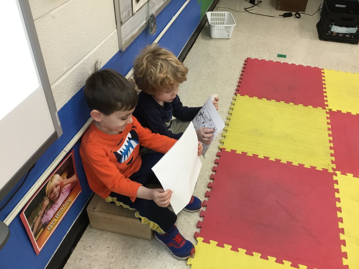 edlopezEES's tweet photo. Today in writing we shared our small moment stories with two buddies. We loved listening to our friends' stories. #EESLearnAndLead #fun #writingtime https://t.co/3k7NMJTjBM