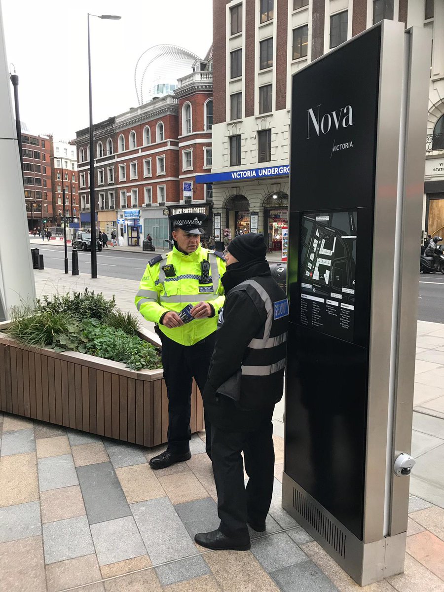 MPSWestminster's tweet photo. #ProjectServator from @VCSLondon to #CardinalPlace to #NovaBuilding to @HCav1660 &amp; street markets #WePopUpEverywhere working with our partners @MODPolice, CCTV, businesses &amp; you the public to keep Londoners and visitors safe during this festive period. #ActionCountersTerrrorism https://t.co/l2RHwGqL0r