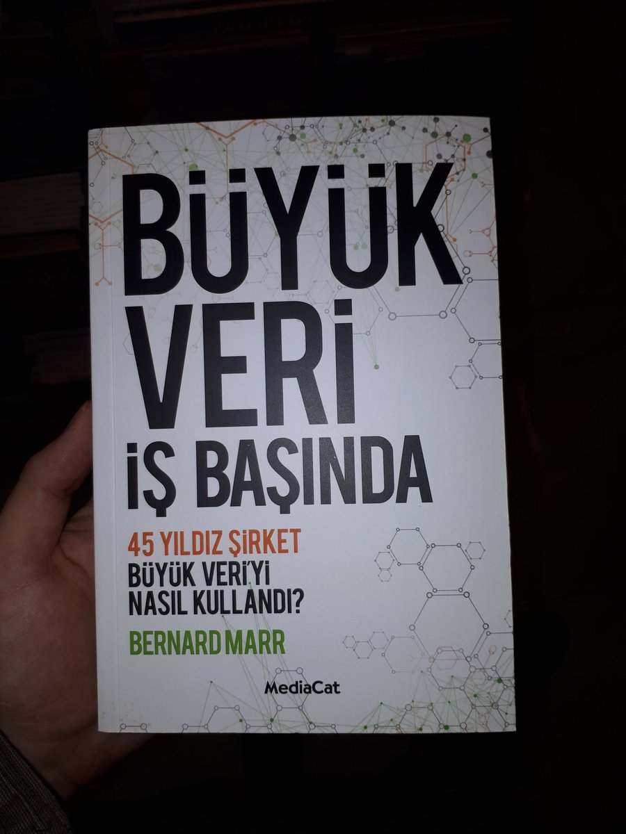 PrusaSeo's tweet photo. @MediaCat kitapları her zaman hoşuma gitmiştir, bu kitapta gayet güzel,  büyük şirketlerin kullanım tarzı ufkunuzu açacak, thanks @BernardMarr https://t.co/z2Cer6tLuv