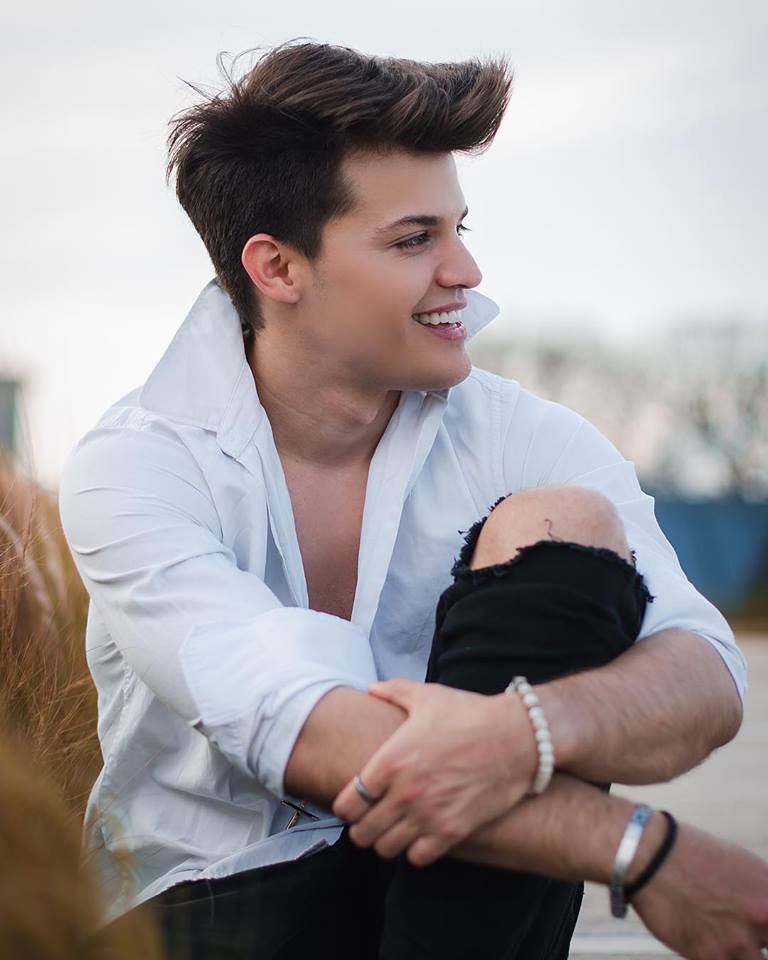 Nuevas fotos de Esteban 💕
Su sonrisa es hermosa