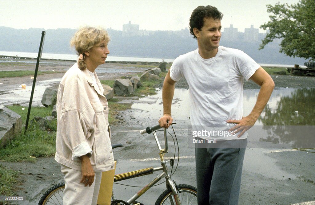 BadgrGrl21's tweet photo. Laverne may have been her first dip into pop culture immortality, but Penny Marshall’s greatest gift to Hollywood was as a pioneering female director and producer.  How dim our lives would be without the movie “Big” in our lives.  Thank you, Penny.  #PennyMarshall https://t.co/jAgbU2w1Ta