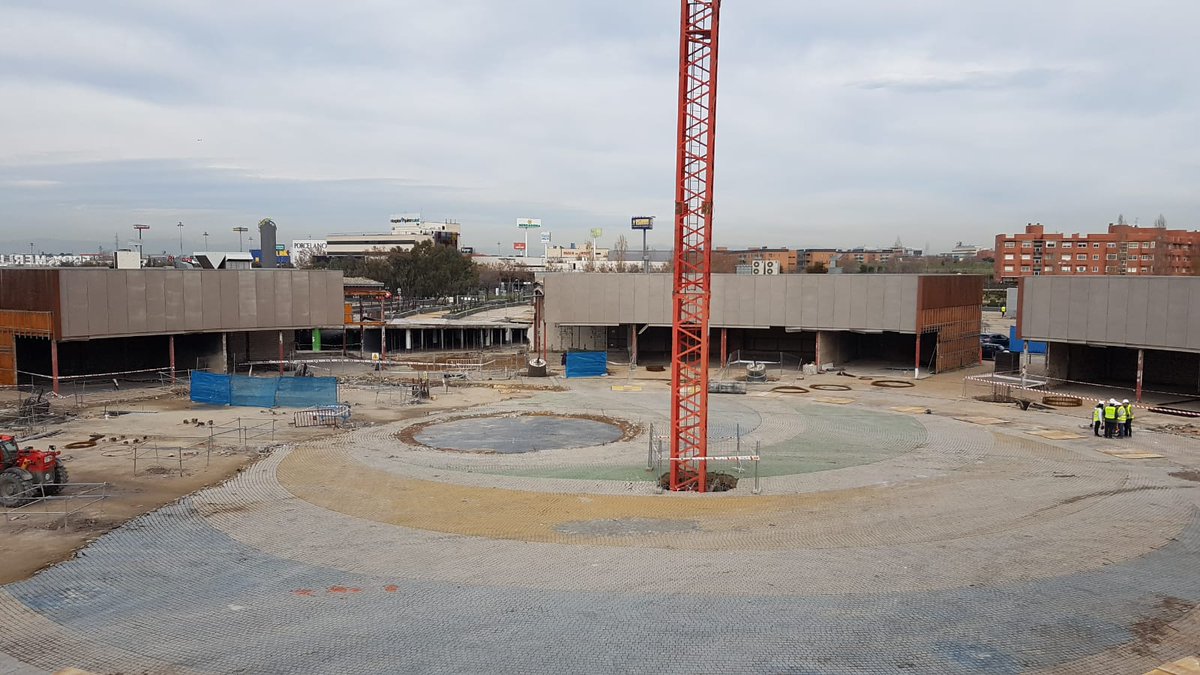 #XMadrid generará más de 1.000 empleos; la inversión privada supera los 35 millones de euros. Las obras siguen avanzando y un nuevo y original centro de ocio verá la luz en #Alcorcón el año que viene.