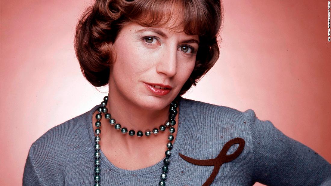 Actress and director Penny Marshall, 75, is dead. She broke ground on "Laverne & Shirley" and later with the films "Big" and "A League of Their Own." https://cnn.it/2UQxN0e