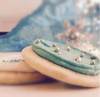 PaulWayneFood's tweet photo. Sometimes all you are missing are yummy treats to get you through the day. 😉  Treat yourself this holiday season with #PaulWayneFood. Check it out here: 
https://t.co/tJw6IIytmD 

#YumYum https://t.co/B3dNFIuIY4