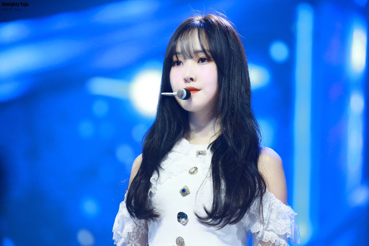 gfriendgraphy's tweet photo. #GFRIEND #YUJU @GFRDofficial https://t.co/7fLKIfumlQ