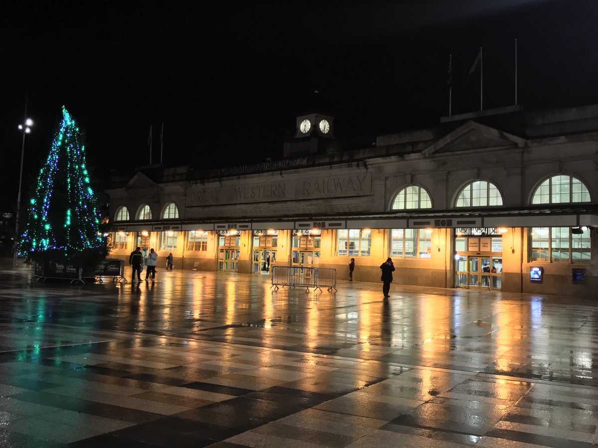 Robert Hurling tweet media