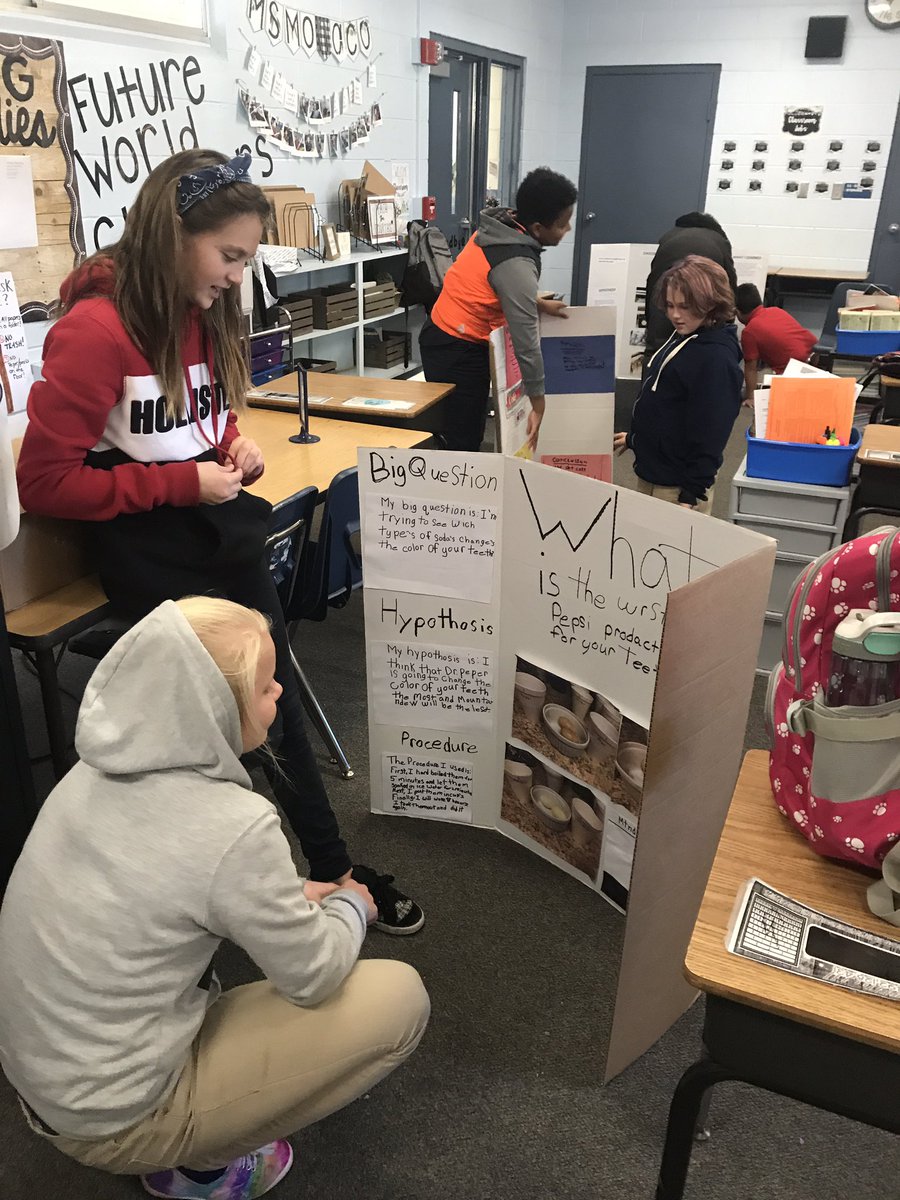 BreanneWicklein's tweet photo. Gallery walk with some STEM fair projects! #iteachfourth #iteachscience #Elementaryteacher #scientists #madaboutscience #HES https://t.co/MEUrUjMqbP