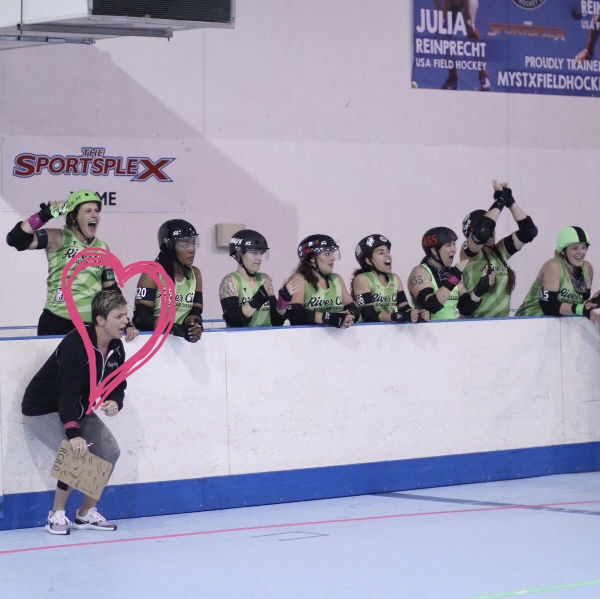 RCRDerby's tweet photo. Did you notice us wearing pink sparkly arm bands all year? Those were for Pretty Gritty, who had to have a brain tumor removed last Dec.
Well next season she’ll be doing the sparkling herself! She’s been released by her doctors to return to full contact!!
📸: David Dyte https://t.co/upluaGWOzp