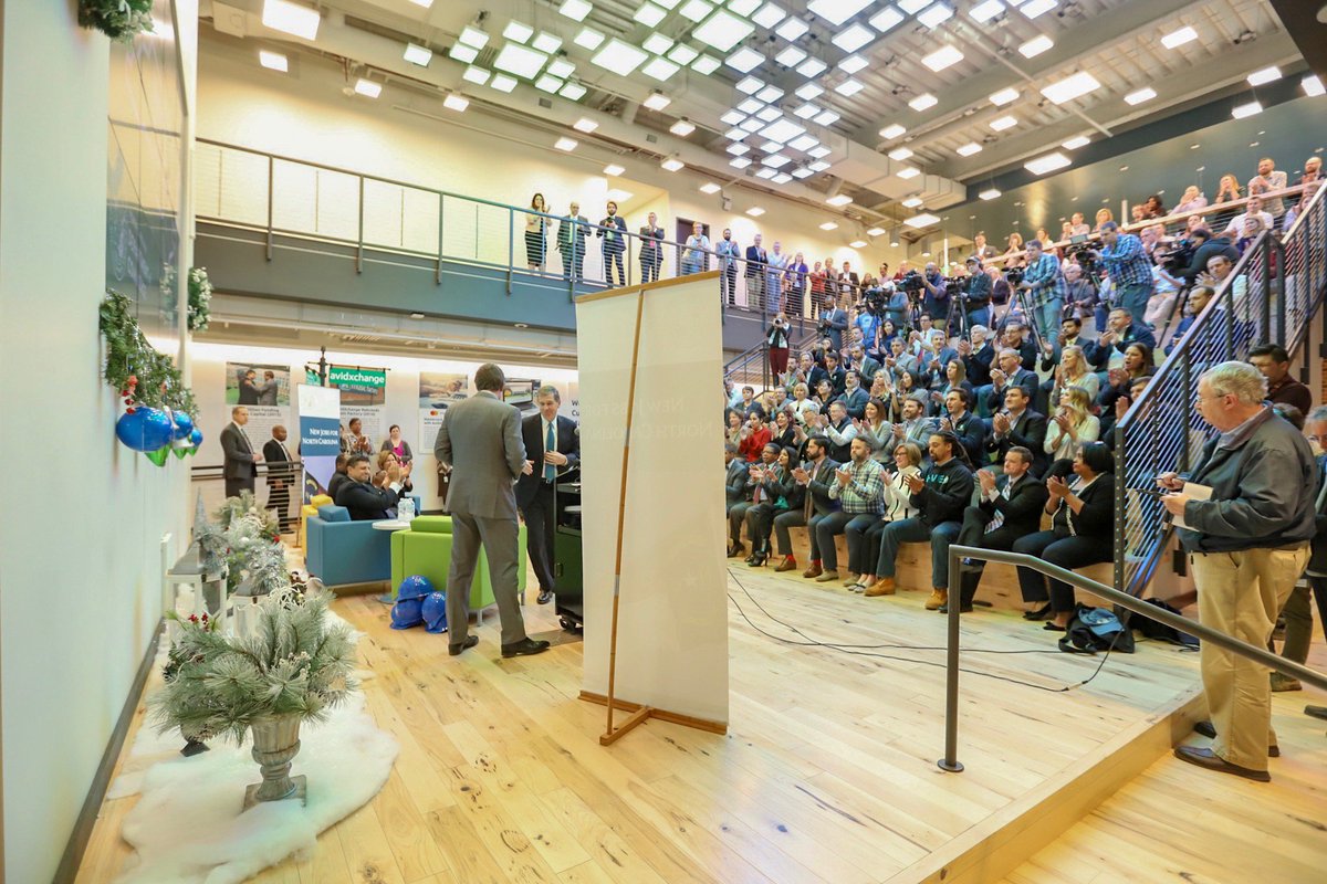clt_alliance's tweet photo. CEO &amp; Co-founder of @AvidAutomates, Mike Praeger, and @NC_Governor came together today at @AXCMusicFactory to announce huge economic development. 1,229 jobs and $41 million invested, a great day for Charlotte! https://t.co/dAbLydy6Lt