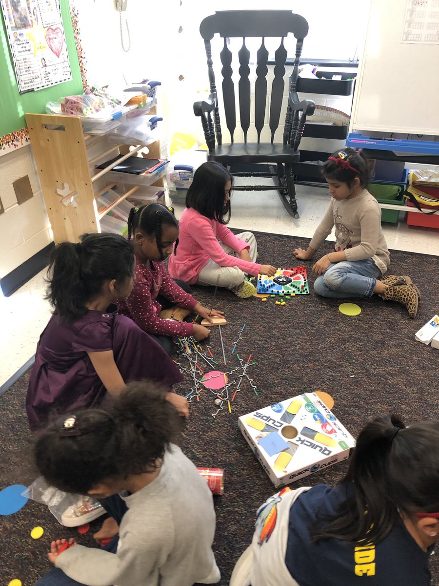 melissaabutler's tweet photo. What a fun way to celebrate earning all of those White Paws! Thank you @A_Cebular @PBIS_RLC @RLCPrincipal https://t.co/TdCFgbtYVi