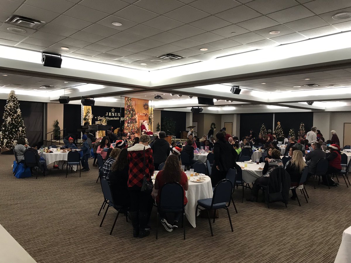 Garland Rotary Club (@garlandrotary) on Twitter photo Santa Claus is in the house!! What a joyous time with all these wonderful Garland ISD kids. Thank you sponsors: <a href="/gisdengagement/">Family and Community</a> <a href="/5Loavespantry/">5 Loaves Food Pantry</a> <a href="/atmosenergy/">atmosenergy</a> @rlopez42 #garlandrotary #serviceaboveself #santaclaus #GarlandUSA #choosegarlandisd Santa Claus is in the house!! What a joyous time with all these wonderful Garland ISD kids. Thank you sponsors: <a href="/gisdengagement/">Family and Community</a> <a href="/5Loavespantry/">5 Loaves Food Pantry</a> <a href="/atmosenergy/">atmosenergy</a> @rlopez42 #garlandrotary #serviceaboveself #santaclaus #GarlandUSA #choosegarlandisd
