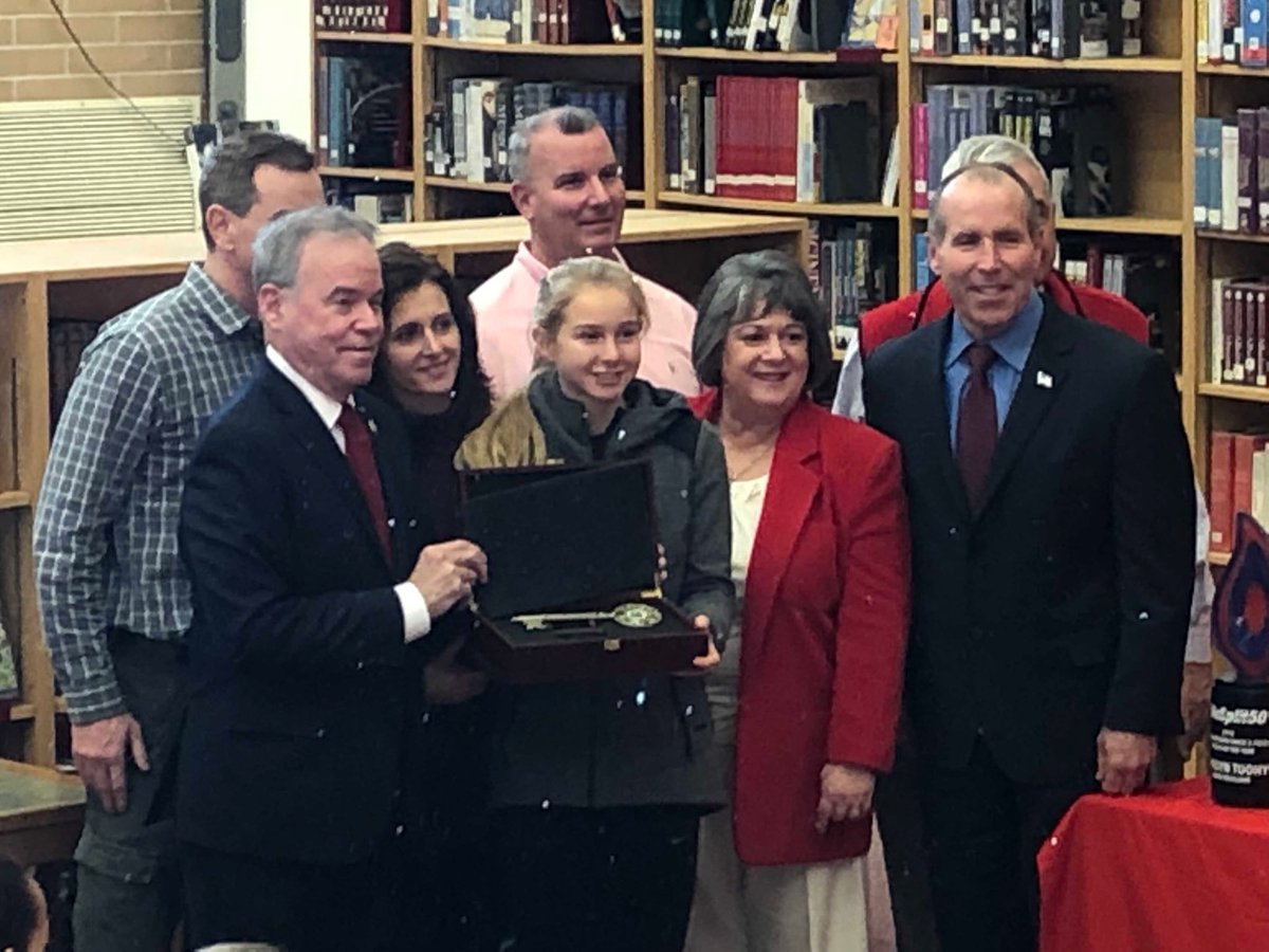 NRRedRaider's tweet photo. Katelyn Tuohy receives the Key to Rockland County from County Executive Ed Day! #nrscdchat @KFelicello https://t.co/1Ec91IPLLl