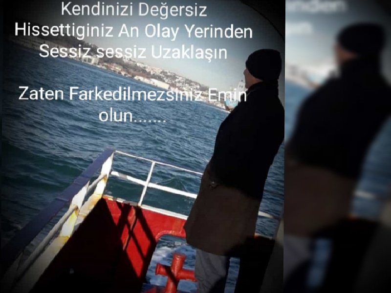 Kendinizi Değersiz Hissettiginiz An Olay Yerinden Sessiz sessiz Uzaklaşın

Zaten Farkedilmezsiniz Emin olun.......