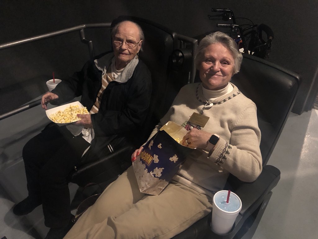 Oaks_NPWoods's tweet photo. Itโs Grinch time! #OutAndAbout #MovieOuting https://t.co/Rkm70r04CN