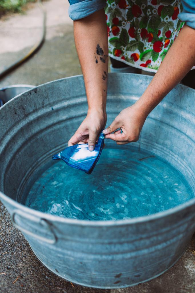 Bookings for dyeing Experiences like Carolyn’s backyard workshop are up by 175% this year.

See what #AirbnbExperiences are trending for 2019: abnb.co/qh42w