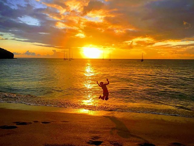 sail_allday's tweet photo. #TravelTuesday sunset on the beach in Tahuata, Marquesas Islands April 2017. #sailing #allday #beach #sunset #traveltuesday #anchored https://t.co/mPgA82oUls https://t.co/eQBN7suqqO