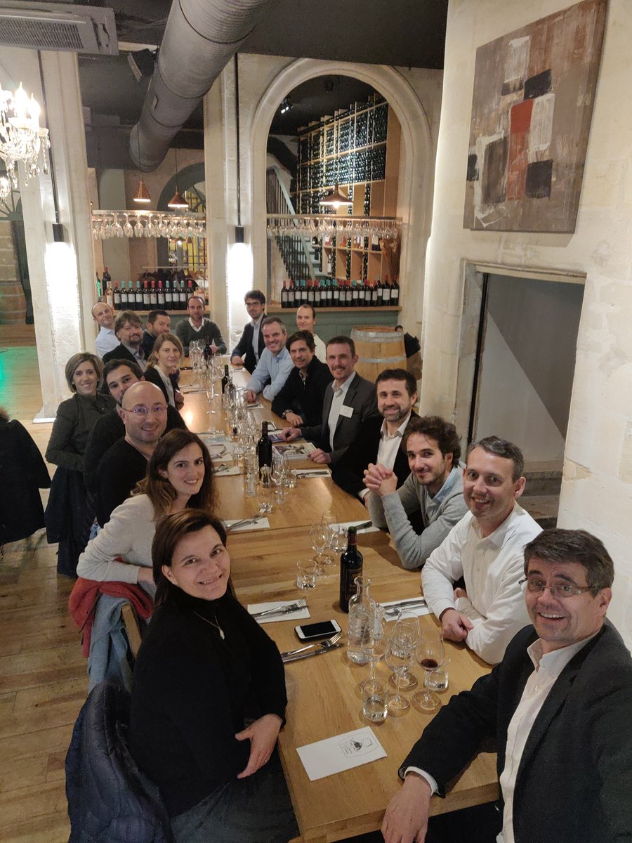 La Tribu Aquitaine <a href="/Neomaalumni/">Neoma alumni</a> est réunie pour son désormais traditionnel dîner de fin d'année à Bordeaux sous la thématique de l'entrepreneuriat !
