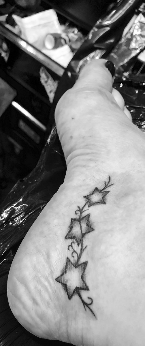 WendiPeters's tweet photo. Got a bit bored between shows ๐๐๐ค #tattoonumber3 #midlifecrisis ๐โค๏ธ https://t.co/KhlAoZt9Uw