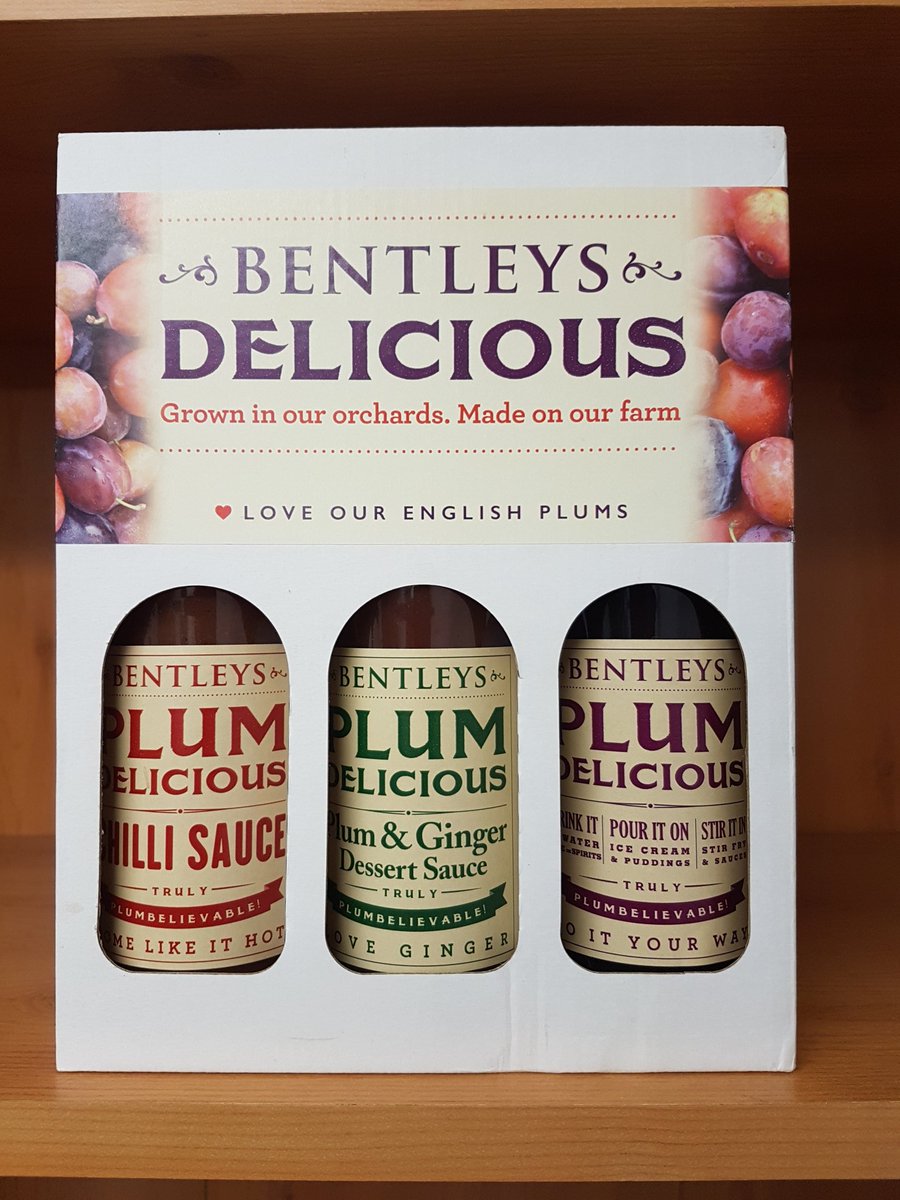 bentleyscff's tweet photo. @Scarfie1 There was even a gift box! https://t.co/CZUkPjjqqB