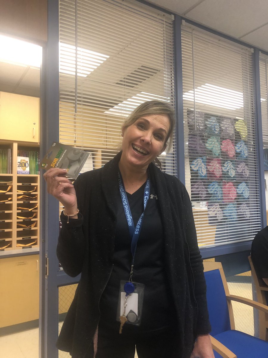 Flood1Tracy's tweet image. Simmons @Simmonsknights1 staff enjoyed the first annual Elf Hunt. #rsd122cares #simmonslearns