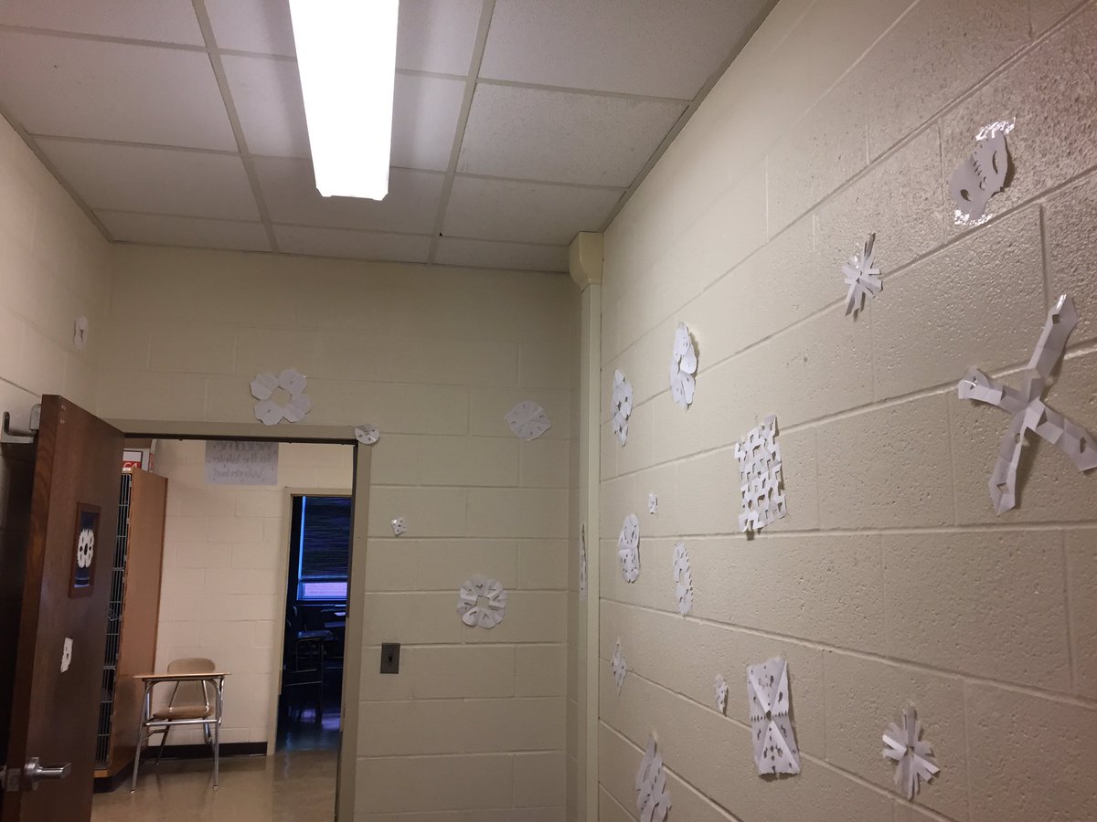 GCMSMusic's tweet image. It snowed in the band office hallway! See you at the concert tonight at 7pm!