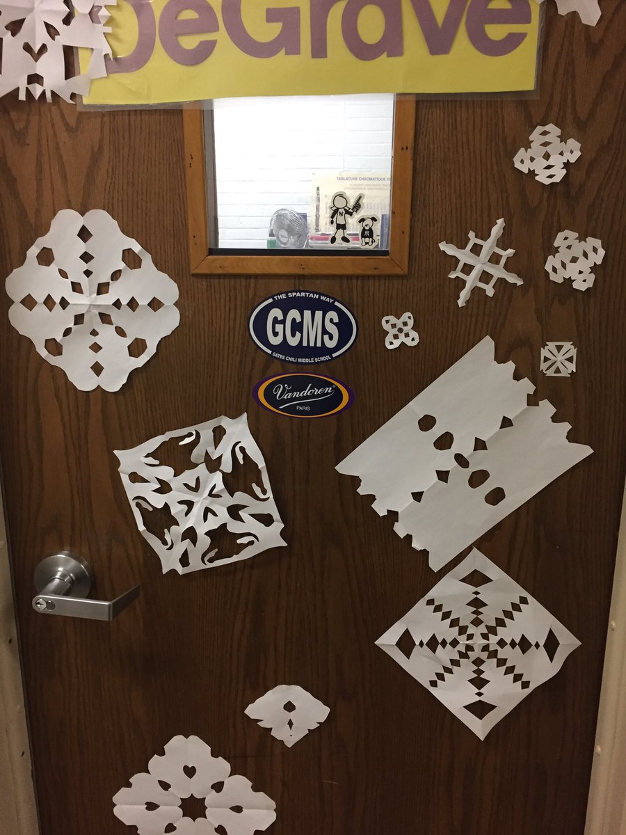 GCMSMusic's tweet image. It snowed in the band office hallway! See you at the concert tonight at 7pm!
