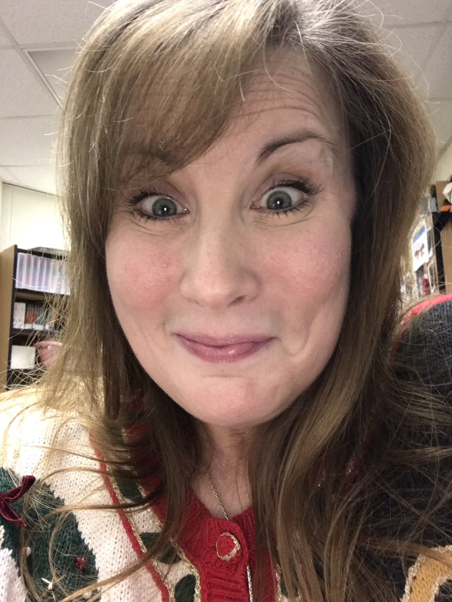mrsmartin_bes's tweet photo. Iโm so excited, I just canโt hide it! #12DaysOfLufkin #MerryChristmasYall https://t.co/vG1WuFusZS