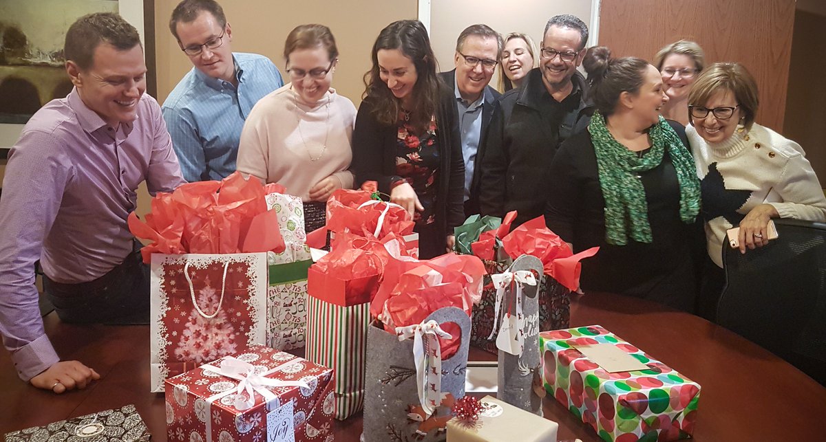 BellFinancial96's tweet photo. Like kids on Christmas morning! #officesecretsanta #Christmas2018 #holidays2018 #MerryChristmas2018 https://t.co/0kHP9ABpMZ