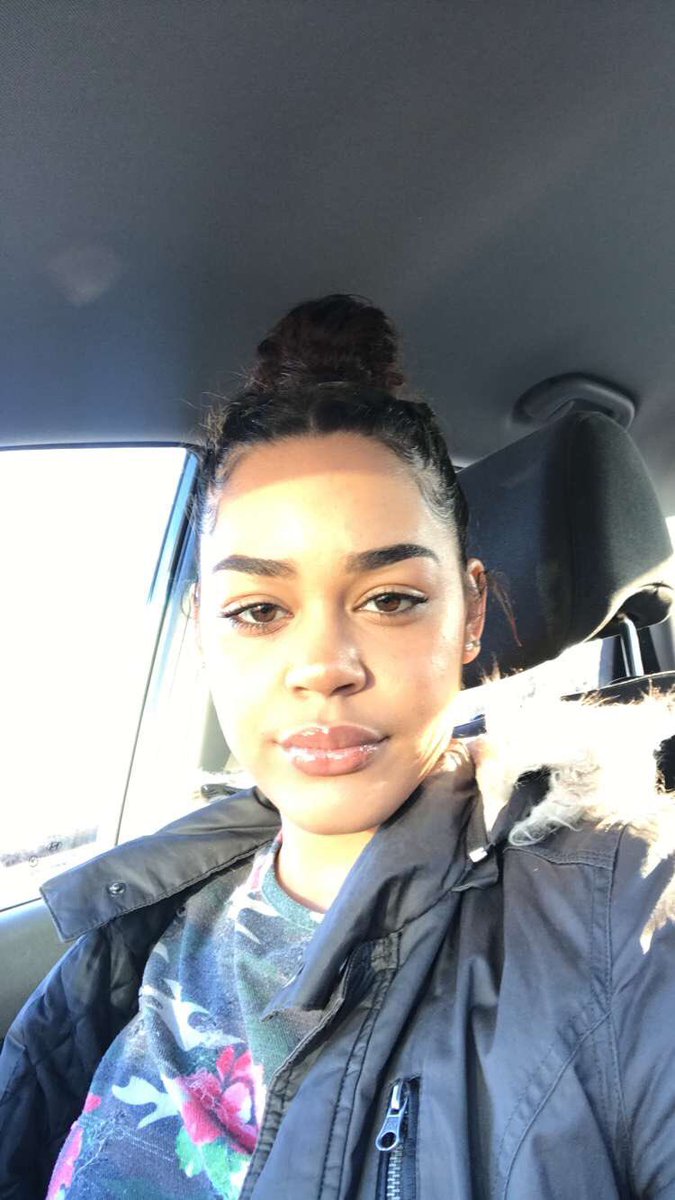 twyDollaSign's tweet photo. “What are you mixed with?” 

   Sexy and beautiful 🤷🏽‍♀️ https://t.co/ZlpZ2JYB5R