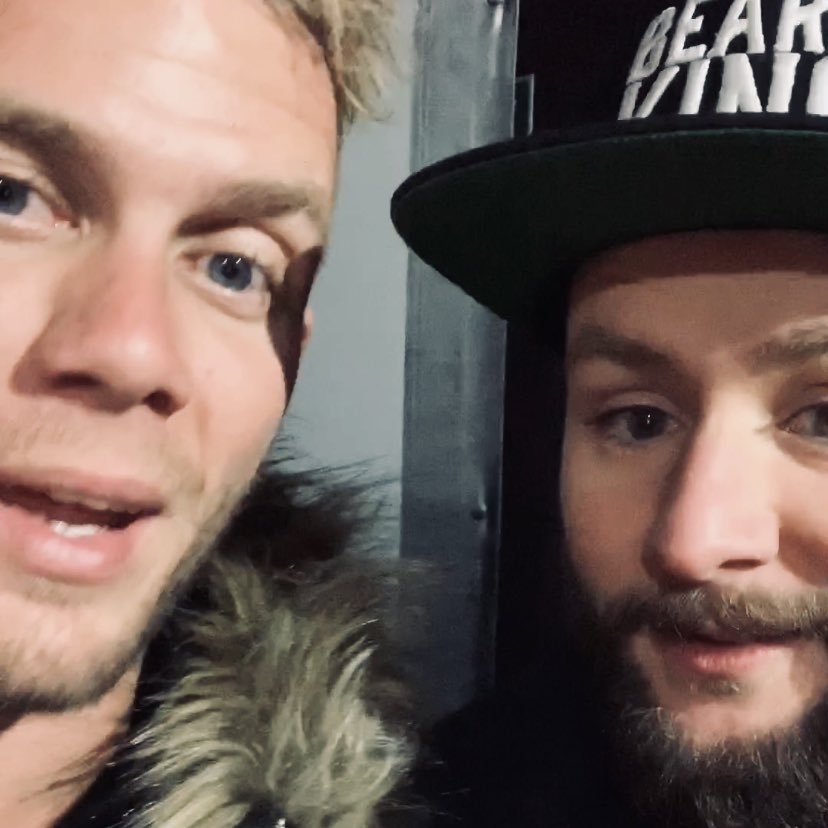 rossballinger's tweet image. When you meet your NEW hero, dance on stage for a FREE hoodie &amp;amp; thoroughly enjoy a LIVE show... absolute lengend, thanks @JamesSmithThePT 🙌🏻💪🏻🤩... #jamessmithlive #jamessmithacademy #caloriefuckingdeficit