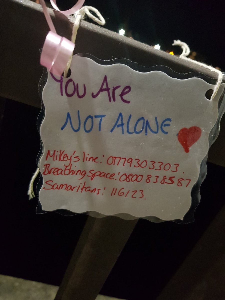 MessagesOfHope3's tweet photo. Christmas can be a lovely time many.. 
This evening I went out and attached some notes around various places to remind people that they are  not alone. https://t.co/Sb8tyV1hha