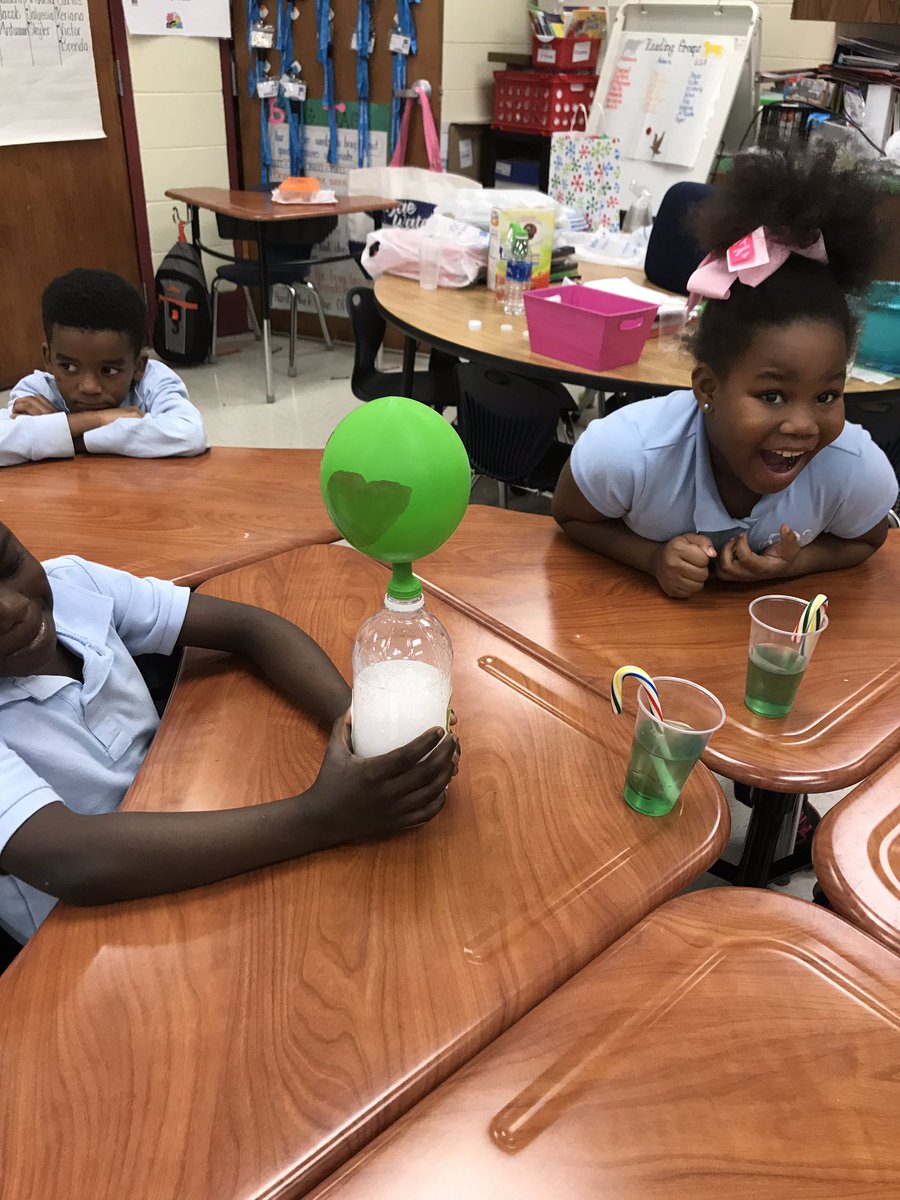 Christmas STEM activities <a href="/EaglesGrant/">Ella Grant Eagles</a> @GrantPrincipal