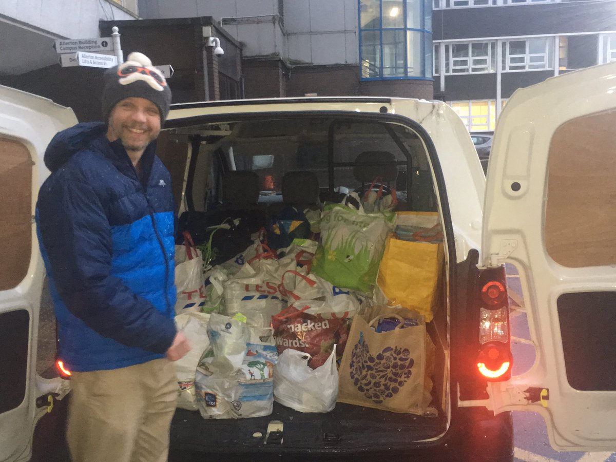 HeskG's tweet photo. @feedsalford @SalfordFoodbank @MargaretRoweUoS @TheLibraryUoS @SHUSU_Research @One_Stop_Social @GMSWAOfficial @JointProgramme @ShelaghLtd @SalfordCouncil @MASocialWork @SalfordUniNews @SalfordNews Well done @feedsalford   @SalfordUniSW for organising this collection &amp; thanks to the generous people who donated! An absolute joy to see the 700  tins and packets of food loaded into @SalfordFoodbank van today!! You did it!! @UoS_HealthSoc  @USInternalComms @MargaretRoweUoS https://t.co/Fr15L0KUgi