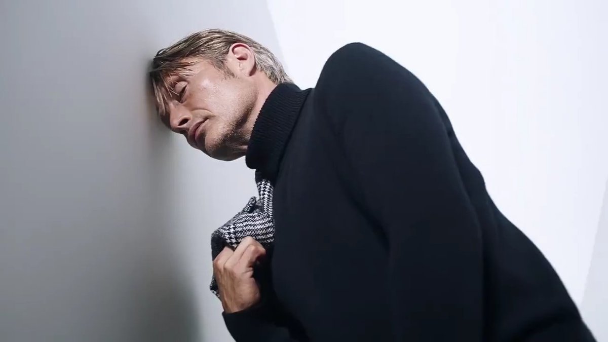 Christmas came early in the shape of Mads Mikkelsen 😍🎄