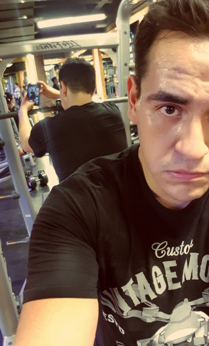 efhe_diaz's tweet image. Mejor me voy a dedicar a ser gordito, eso sí me sale mejor 
#Tiernito y #Esponjoso 🐻