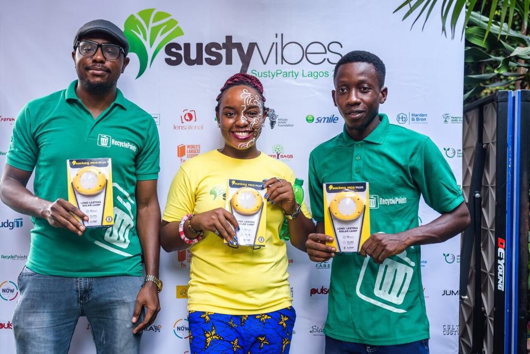 RecyclePointsNG's tweet photo. It was a fulfilling and fun experience collaborating and supporting @SustyVibes with these @GLP_SunKing Solar Lamps which were given out as rewards for recyclers &amp; participants at the 2018 Lagos Susty Party held at @AAF_Nigeria.
#SustyParty18 #Sustainability #SPL18 https://t.co/wTVFzKUJUL