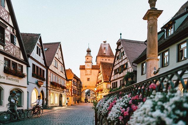 _BellaTerra_'s tweet photo. So much charm in this German village. .
.
.
https://t.co/516GhG6tpA
#germany #germantown #germanscene #ilovegermany #travelgermany #traveleurope #travelbellaterra #bellaterra #luxurytravel #customtravel #customtrip #germanig #ig_germany https://t.co/Us6yPX1iCD https://t.co/cJnvj9JWQm