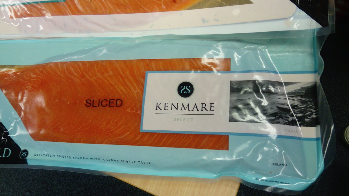 Cheoinin's tweet image. I know it&apos;s officially Xmas season... When the @kenmare_select @QuinlansFish arrives (presents for pals who have fed me in 2018) &amp;amp; some office #smartalec points out that he always had #salmon sent to him @nicholasharvey 🙄😜