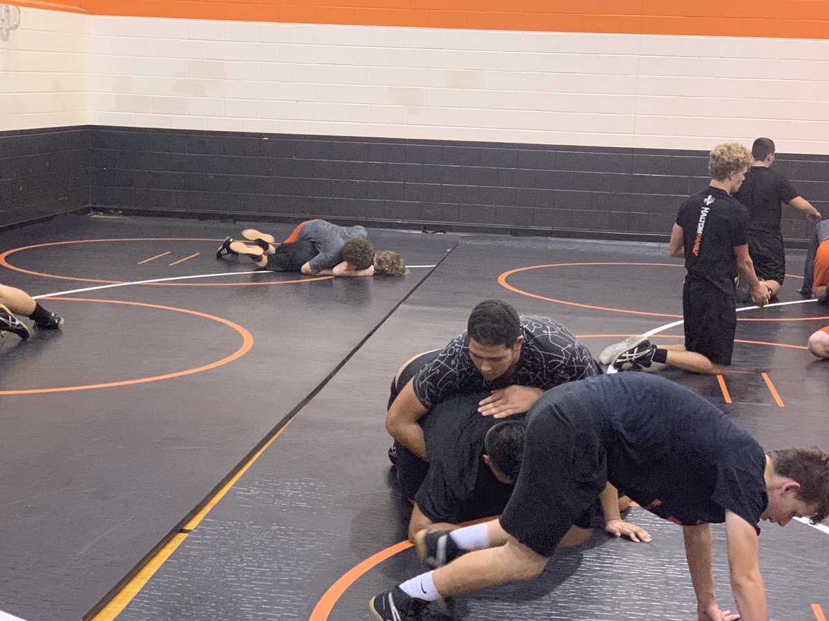 BrandonClay88's tweet photo. Stopped in to check on 1st Team All District OT Jackson Tucker getting better, working out @HaltomWrestling and see 3-6A Def MVP @Gavon_Lange also getting better! Lotsa good things happening on the mat! @HaltomFootball #HaltomFamily #GetBetter2day #multisportplayersdoitbetter https://t.co/Wl3g726l43