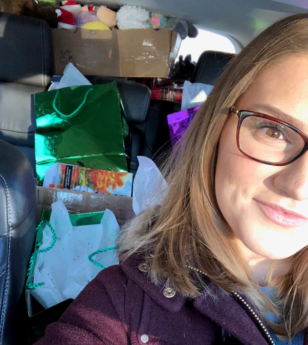 BravestoneC's tweet photo. Santa's Helper Gina has a car full 🎅of goodies thank to Karen Joseph, @FrenchwayCafe &amp; Tuxedo Physiotherapy🙏 Your caring gifts have made Christmas extra special for the families at #BravestoneCentre #endviolenceagainstwomen https://t.co/PUvlUwGSTl