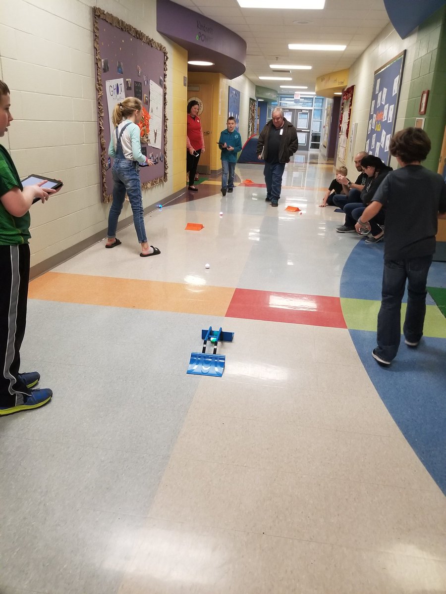 ecrossleader's tweet photo. I love that we have coding club and coding STEAM classes at Indian Trails! It is so much fun learning right along with our students! #itlead #itlearn #kidsdeserveit #fortproud https://t.co/cdagTdJpVJ