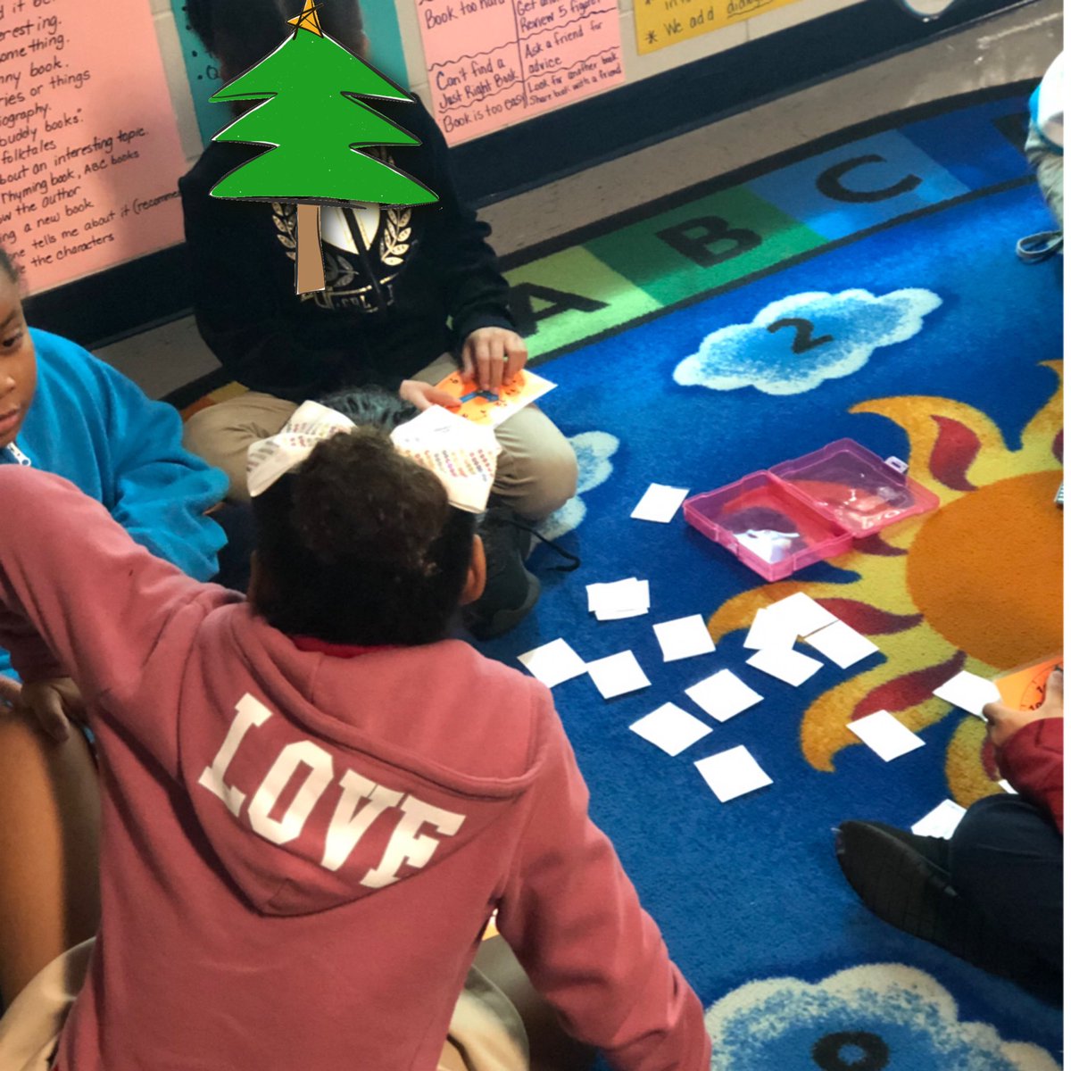 Cass_Francois's tweet image. Math centers this week are centered around time. Working with analog and digital clocks. Learning to work together and support each other’s learning. #teachingthings #teacherlife #secondgrade #mathcenters #learningfun #soaringcomets @CannellaElem