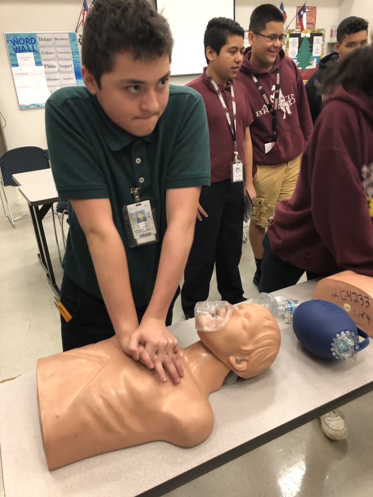 sglenn_IrvingAS's tweet photo. Look what 8th grade did today!!! Visits to Singley Academy @Austin_Broncos @IrvingISD https://t.co/nal0MYjJeW