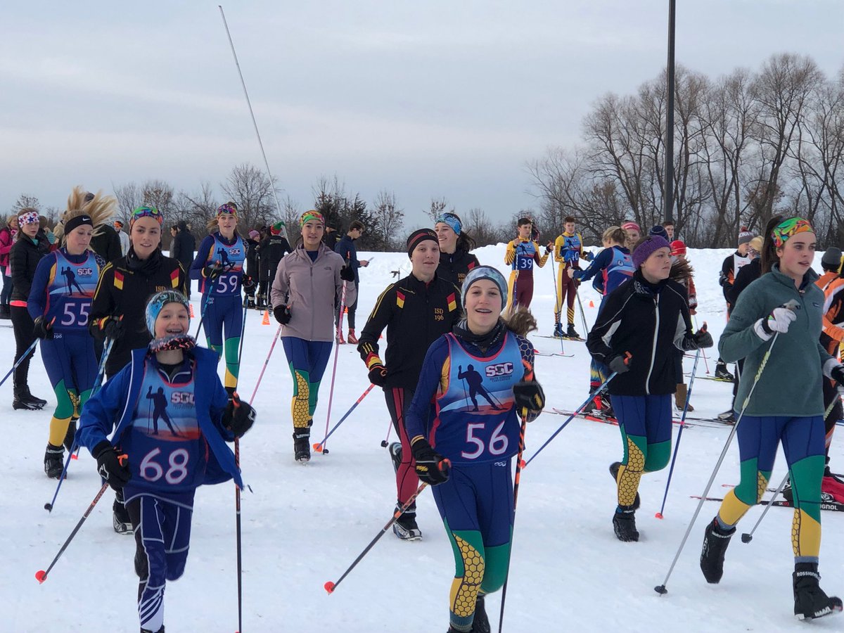 EVHSAthletics's tweet photo. @ISD196NORDICSKI getting warmed up and ready for another SSC Meet at Hyland! #havingfuninthesnow https://t.co/zwswyWwo9z