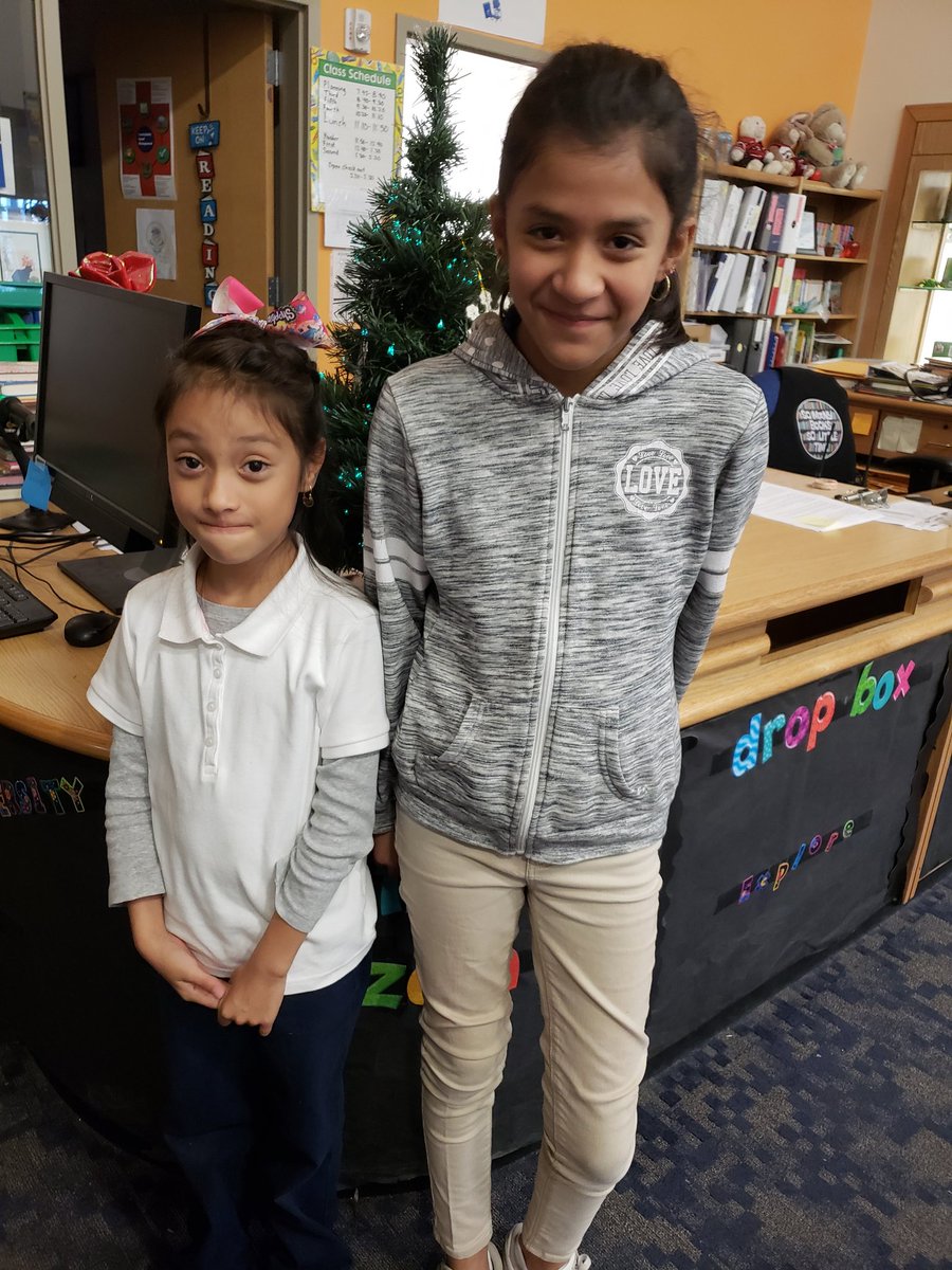 WHESEagles's tweet photo. The first place winners of the October pumpkin patch contest and reading fair celebrated with a pizza party sponsored by the Principal Mr. Gipson and the librarian Ms. Booker.
@Tanya_N_Shelton
@DISD_Libraries
@MikeGipson4
@lewblack
#southeastnetwork2018
#GameChanger https://t.co/VbKdvMAwHA