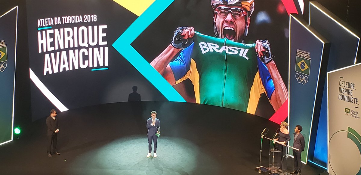 timebrasil's tweet photo. Henrique Avancini é o Atleta da Torcida do #PBO2018! Parabéns, Henrique!🚴‍♂️ https://t.co/As0RPDlZ7l