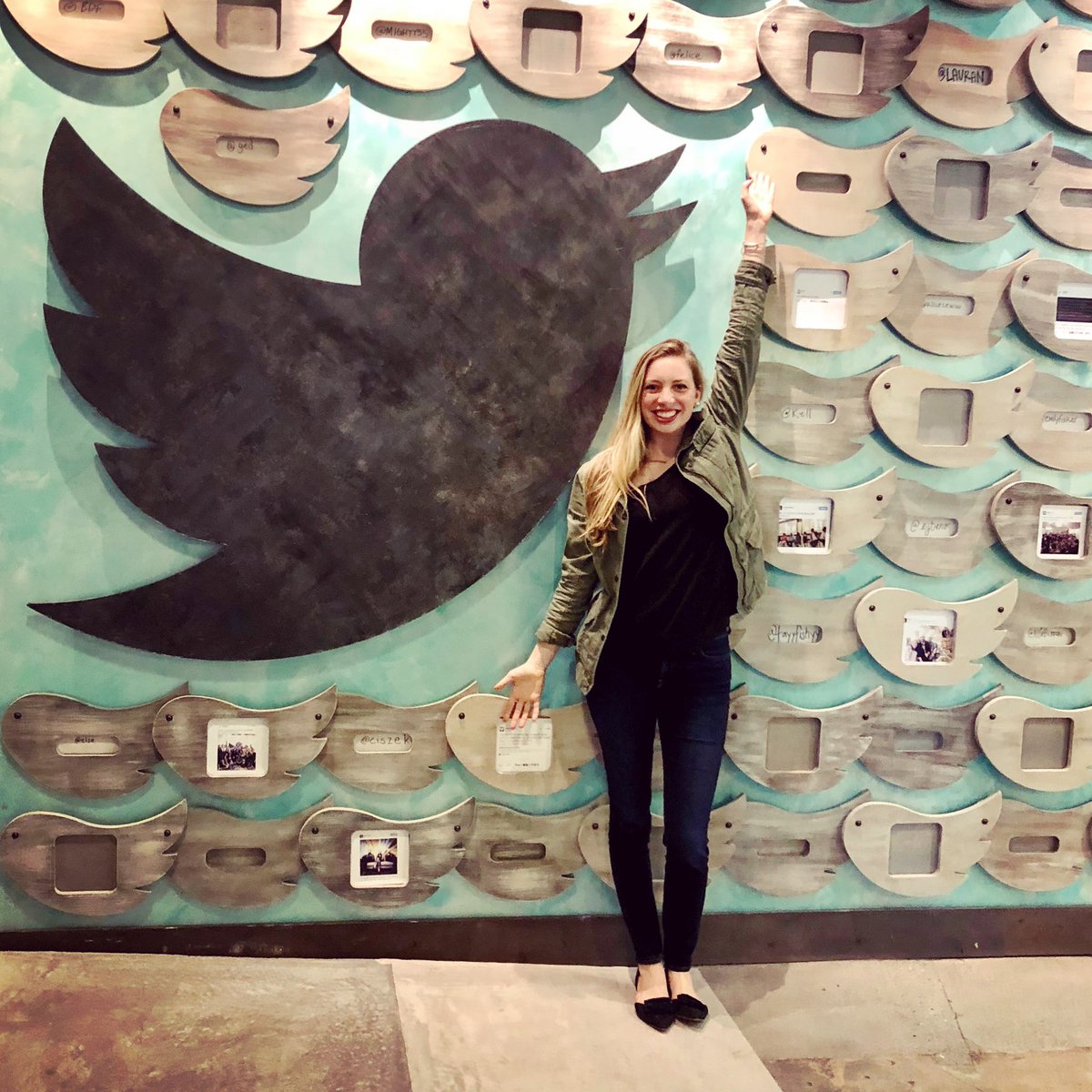 etokheim's tweet photo. On to new adventures! #lovewhereyouworked #forever! 💙✌🏻 https://t.co/yNlCqbTUeW