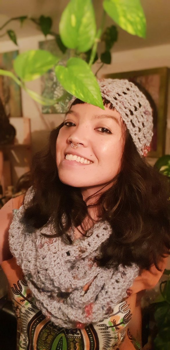 MayaLunaCorazon's tweet photo. Tonight I spent my time listening to @garyvee book Crushing it! I've learned so much from him. Can't believe I almost the book 😻 I love Gary and I think everyone should listen to him. He is a legend. Also I finished the set I'm wearing. #CrochetIsSoulHealing #MayaLunaCorazon https://t.co/xHzwWj25Jg