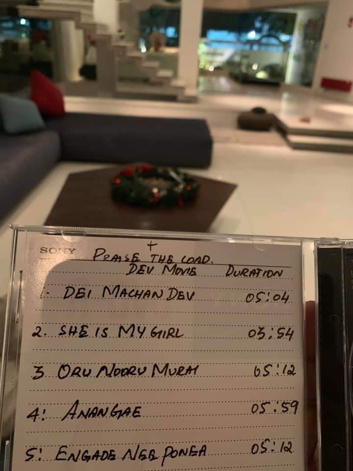 KarthiFansGroup's tweet image. #Devtracklist Very Soon

@Jharrisjayaraj #Devaudioondec25  @Karthi_Offl @RajathDir @PrincePictures_ @Rakulpreet @TimesMusicSouth @Lyricist_Vivek